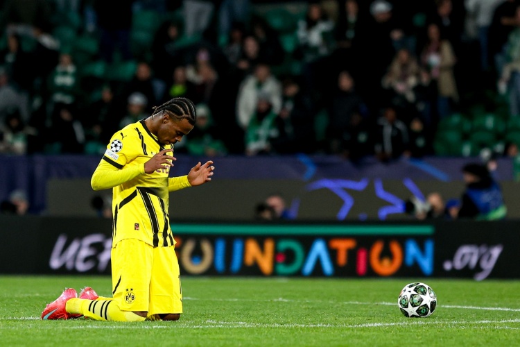 多特报价楚克乌梅卡遭拒，租借附加1500万镑强制买断条款未获蓝军认可