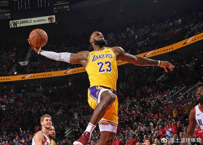 九游体育官网-詹姆斯无法打破的五大纪录：411工程垫底，榜首将永远尘封|季后赛|总决赛|金州勇士队|体育数据分析|克利夫兰骑士队_新浪体育_新浪新闻